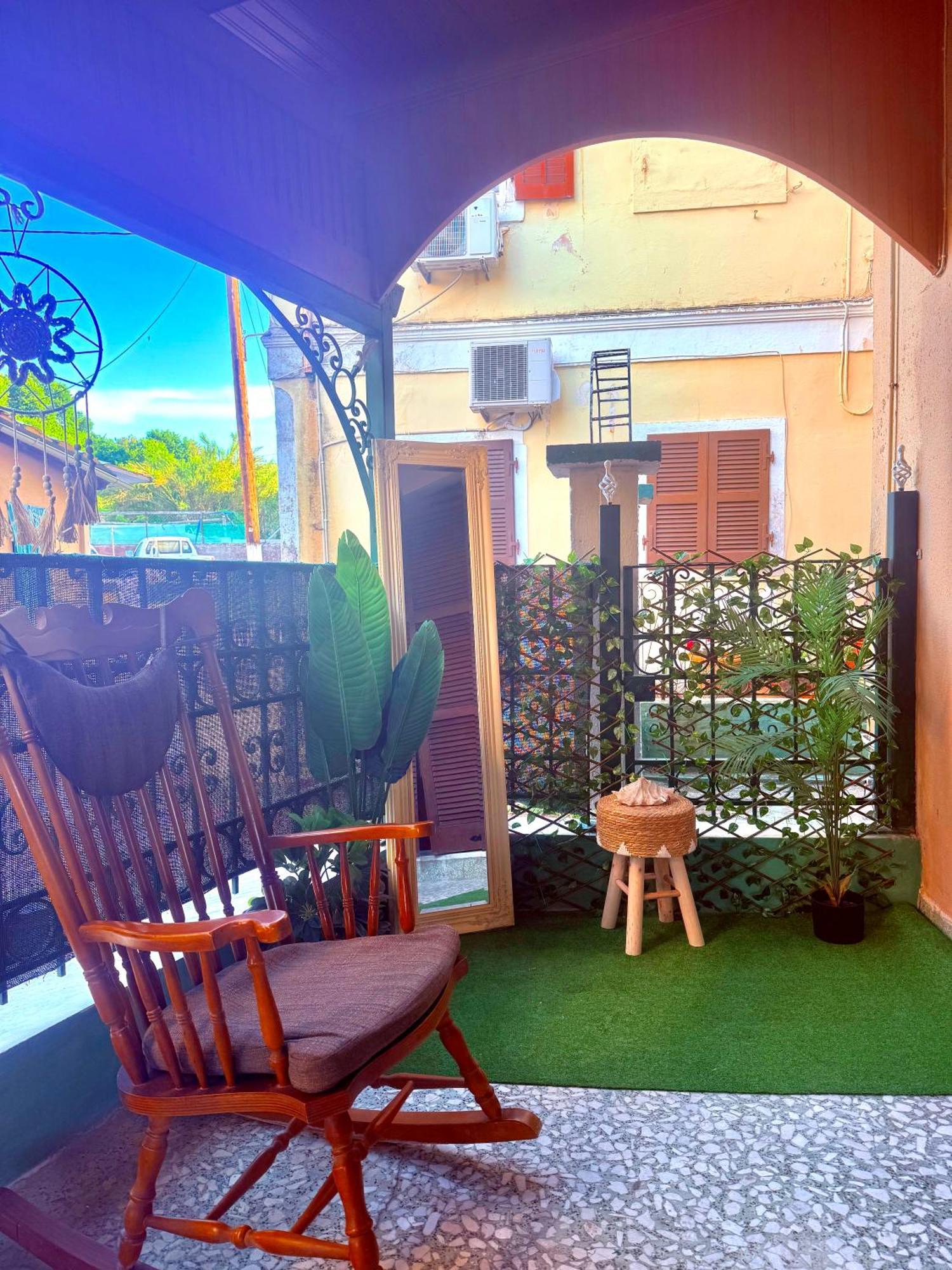 Fay's Barbeque Garden-House Lejlighed Corfu  Eksteriør billede
